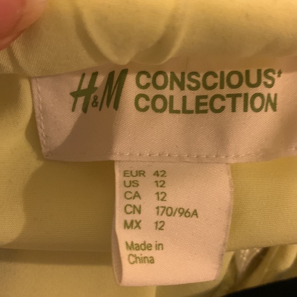 Bright and light dress - Picture 7 of 7